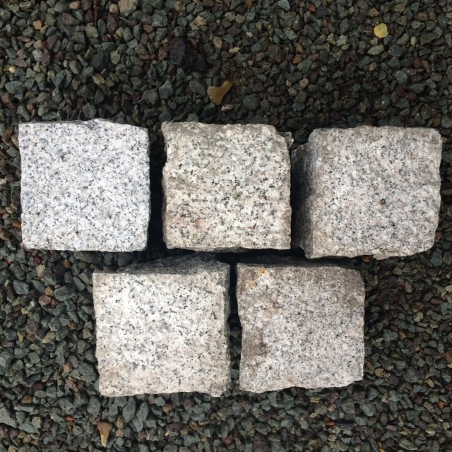 Steine - Pflastersteine - Granit Galicia, grau 9x9x8 cm Unterseite gesägt